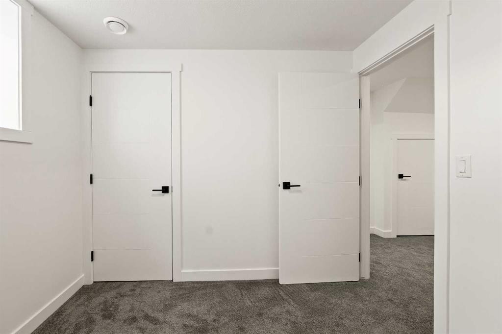 6404 24 Avenue Ne, Calgary, AB - Indoor Photo Showing Other Room
