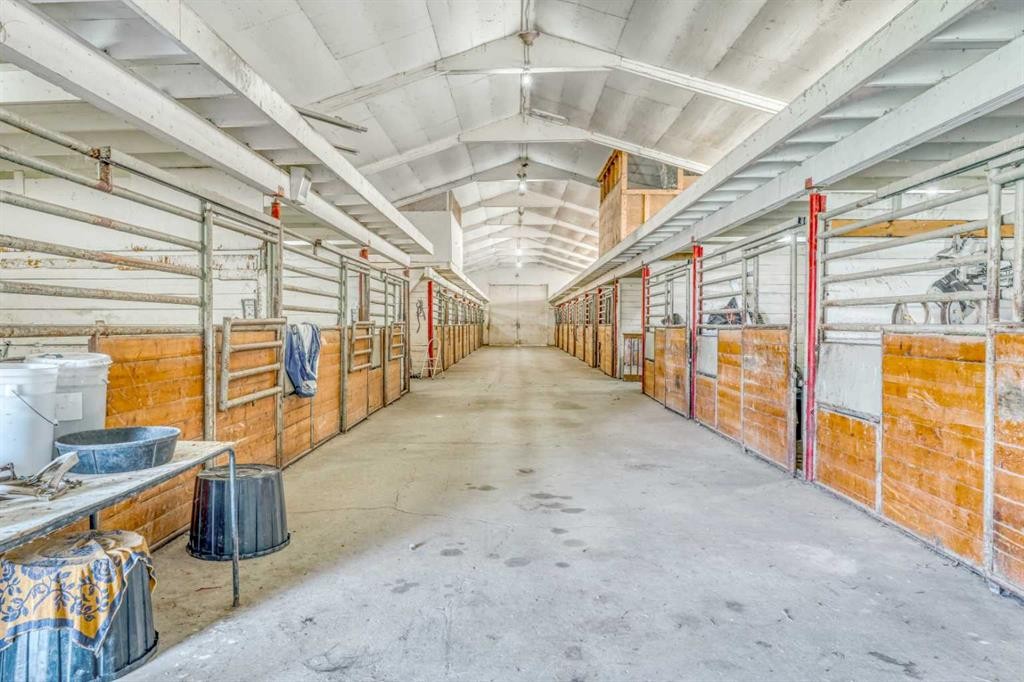 185038 Range Road 241, Milo, AB - Indoor