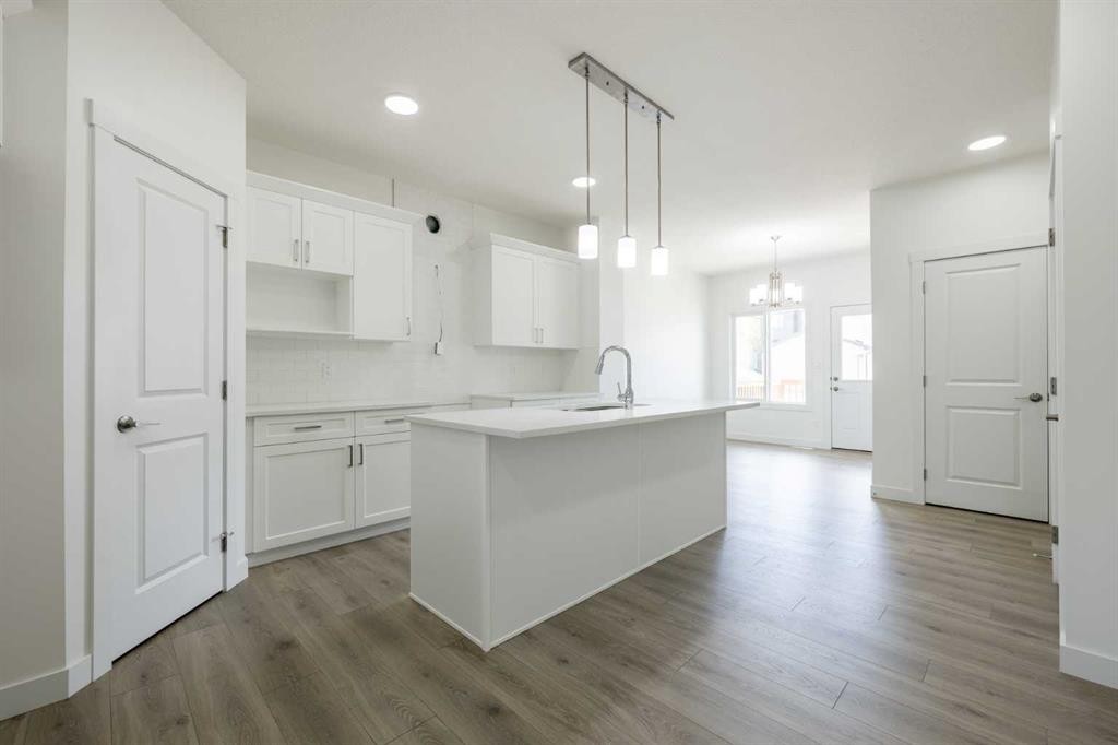 260 Clearview Court, Chestermere, AB - Indoor Photo Showing Kitchen