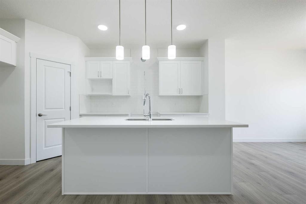 260 Clearview Court, Chestermere, AB - Indoor Photo Showing Kitchen