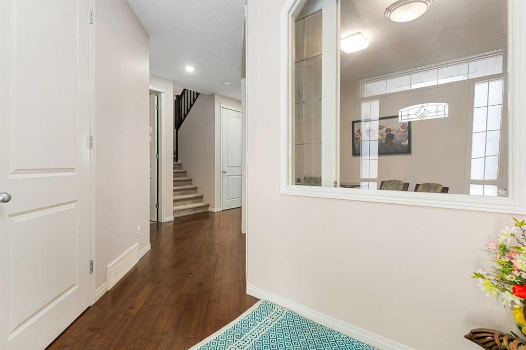 79 Pantego Way Nw, Calgary, AB - Indoor Photo Showing Other Room