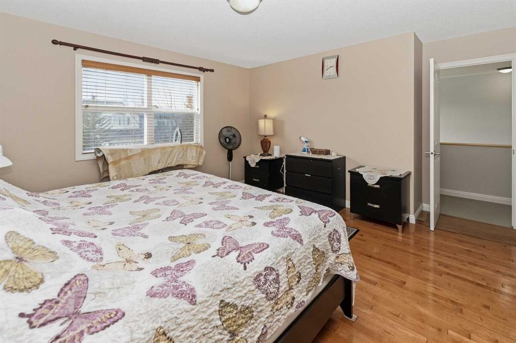 50 Panamount View Nw, Calgary, AB - Indoor Photo Showing Bedroom