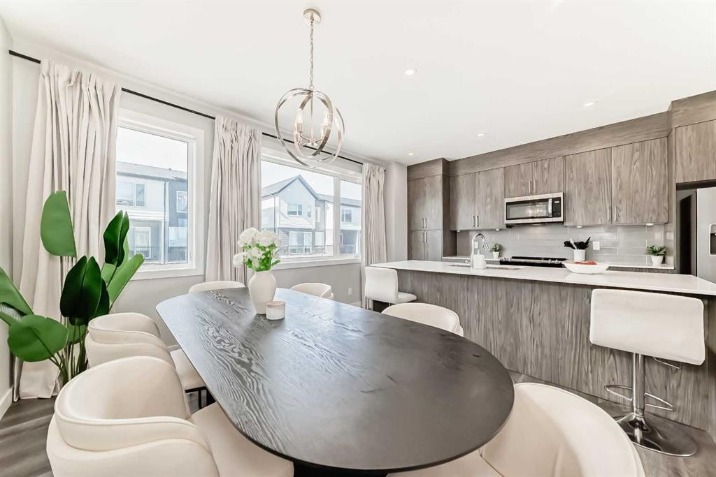 413 Skyview Ranch Circle Ne, Calgary, AB - Indoor Photo Showing Dining Room
