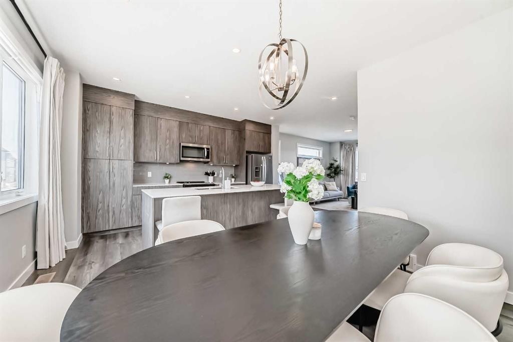 413 Skyview Ranch Circle Ne, Calgary, AB - Indoor Photo Showing Dining Room
