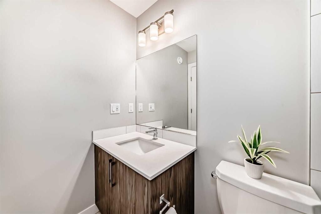 413 Skyview Ranch Circle Ne, Calgary, AB - Indoor Photo Showing Bathroom