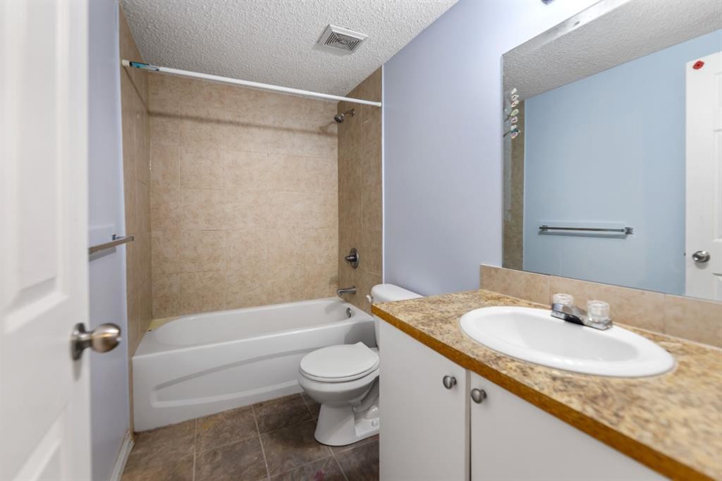 48 Falton Way Ne, Calgary, AB - Indoor Photo Showing Bathroom
