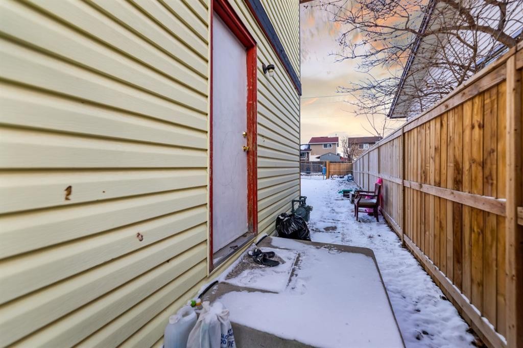 48 Falton Way Ne, Calgary, AB - Outdoor