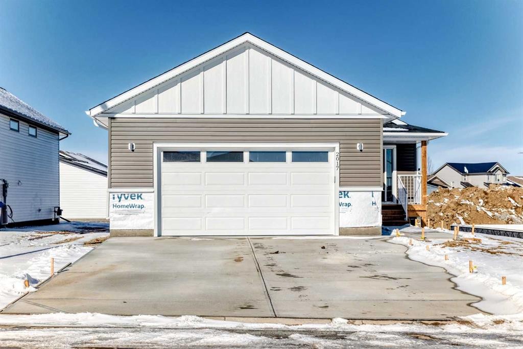 2017 30 Avenue, Nanton, AB - Outdoor