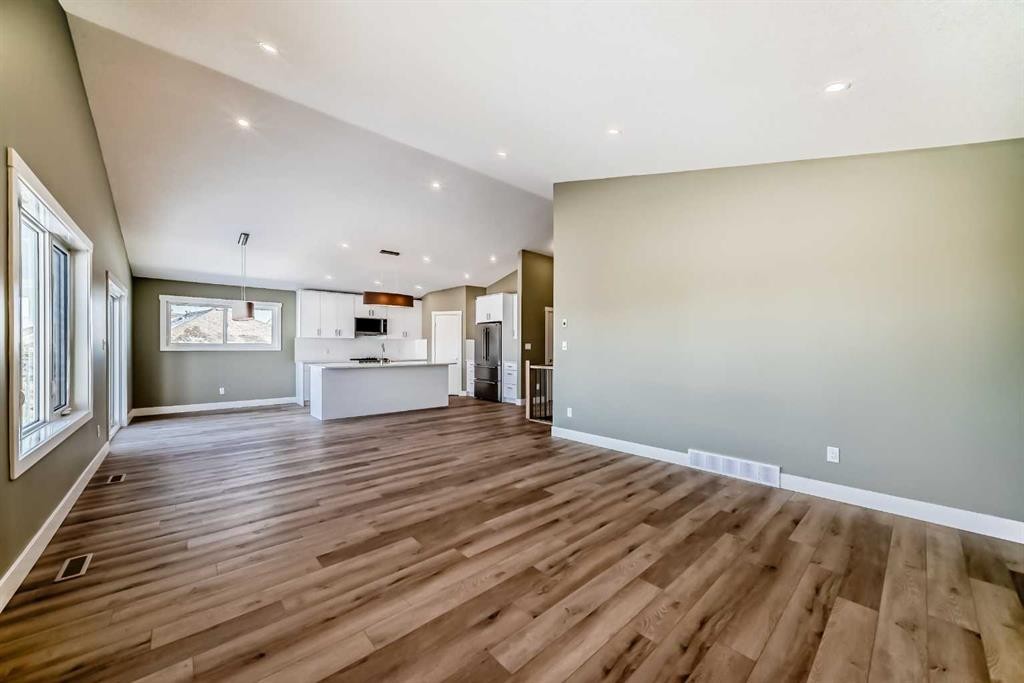 2017 30 Avenue, Nanton, AB - Indoor Photo Showing Other Room