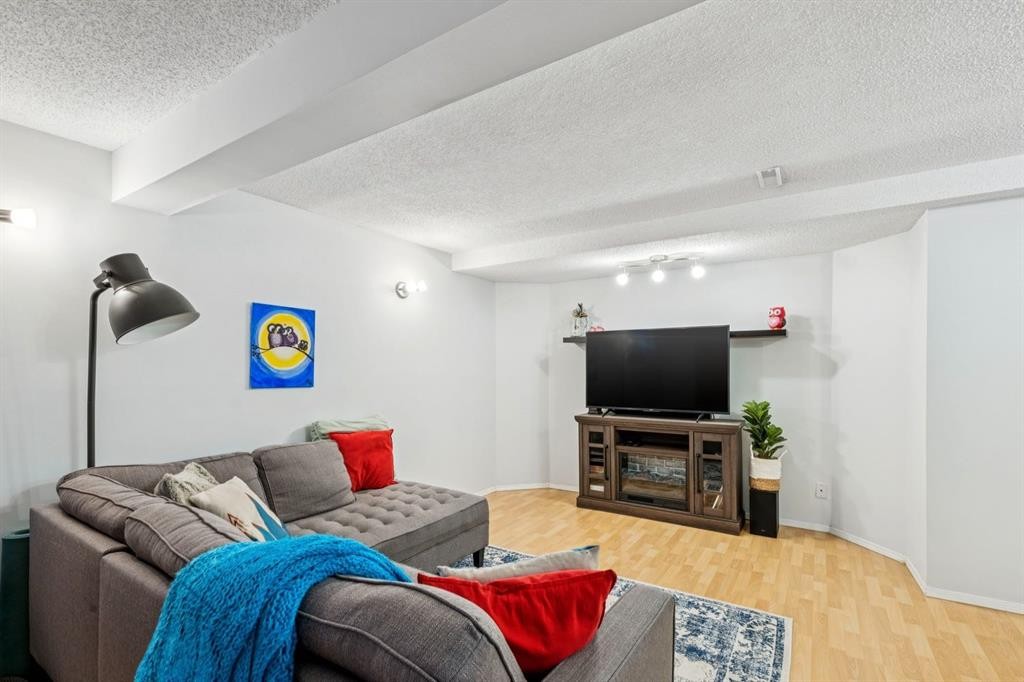 175 Rivercrest Close Se, Calgary, AB