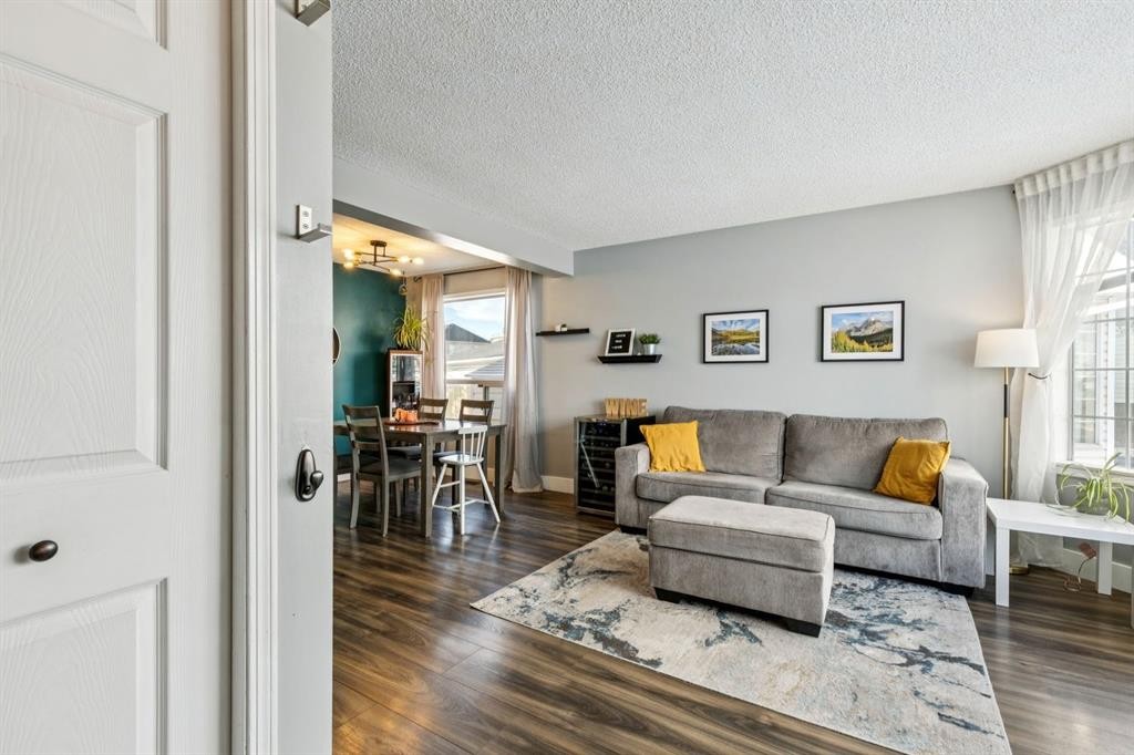 175 Rivercrest Close Se, Calgary, AB