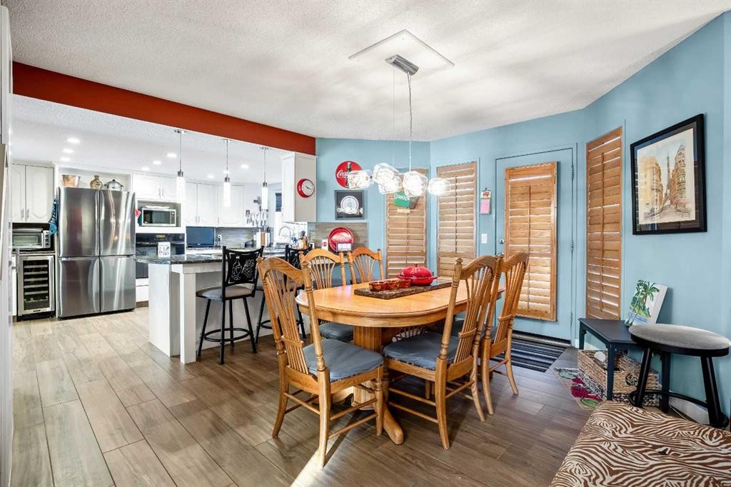 135 Canter Place Sw, Calgary, AB - Indoor Photo Showing Dining Room