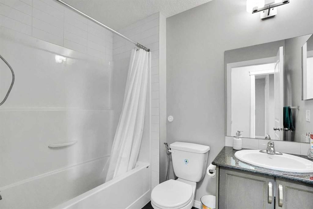 44 Skyview Ranch Lane Ne, Calgary, AB - Indoor Photo Showing Bathroom