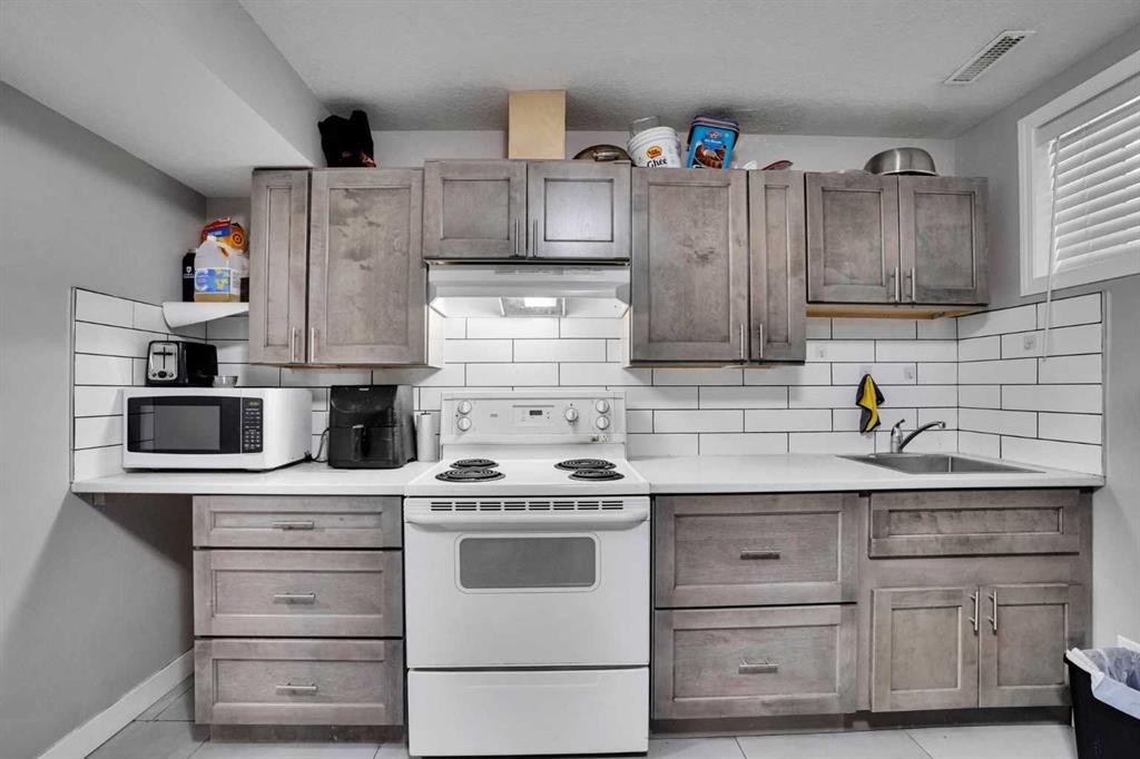 44 Skyview Ranch Lane Ne, Calgary, AB - Indoor Photo Showing Kitchen