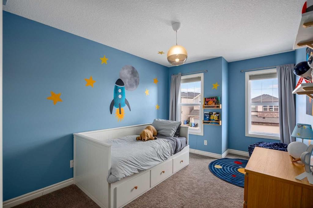 192 Nolanhurst Heights Nw, Calgary, AB - Indoor Photo Showing Bedroom