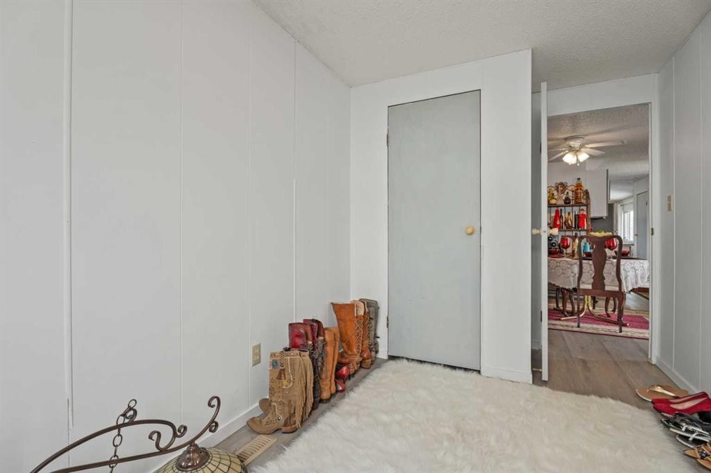 2 Westmount Drive, Cayley, AB - Indoor Photo Showing Other Room