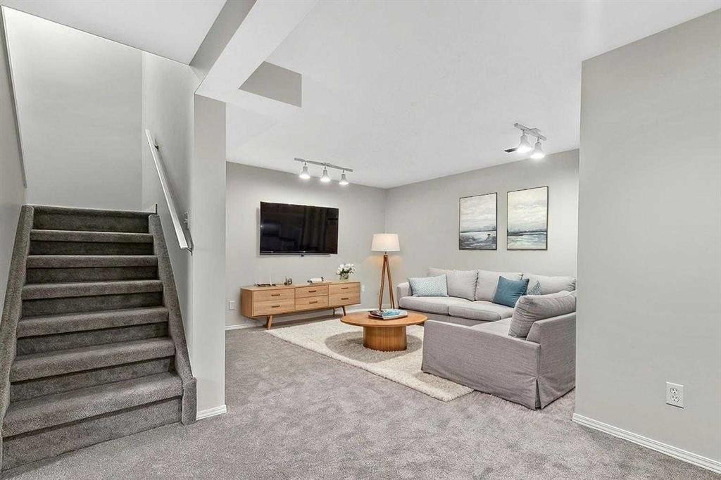 129 Berwick Drive Nw, Calgary, AB - Indoor