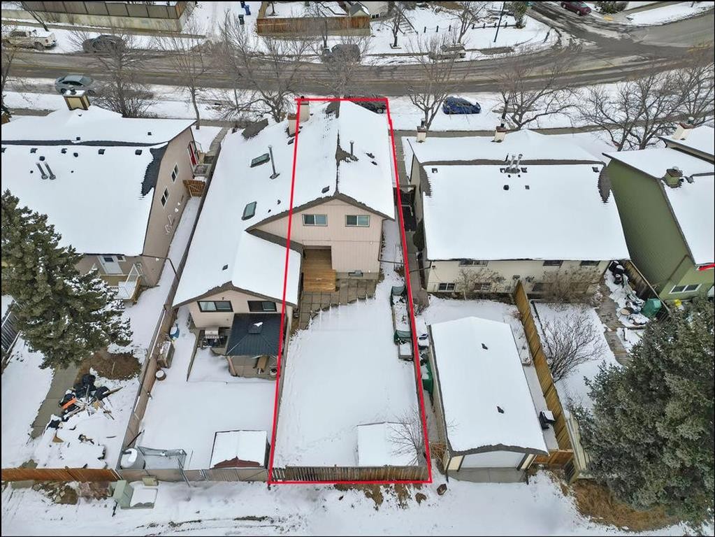 129 Berwick Drive Nw, Calgary, AB - Outdoor