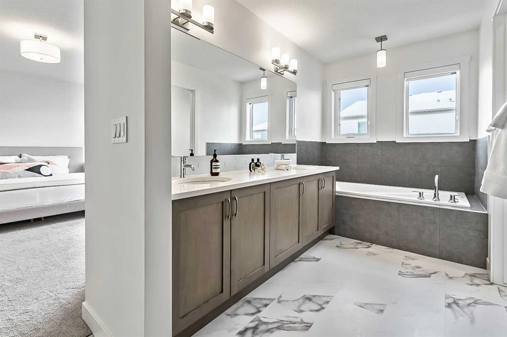 882 Bluerock Way Sw, Calgary, AB - Indoor Photo Showing Bathroom