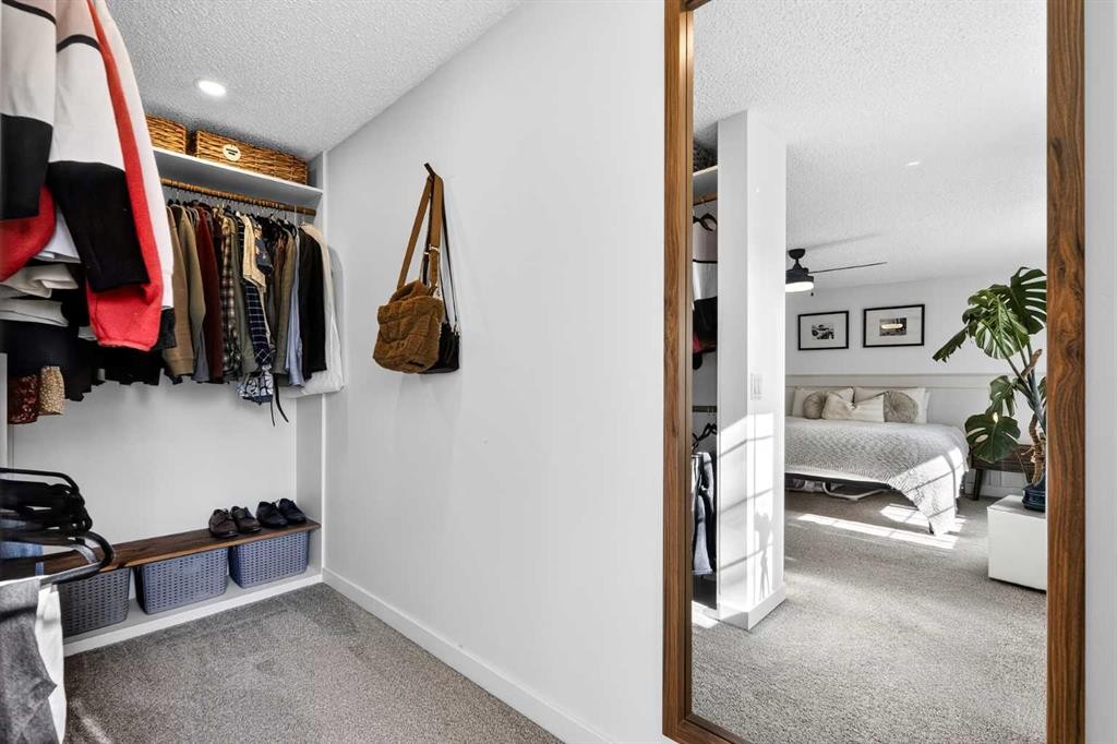 77 Point Drive Nw, Calgary, AB - Indoor