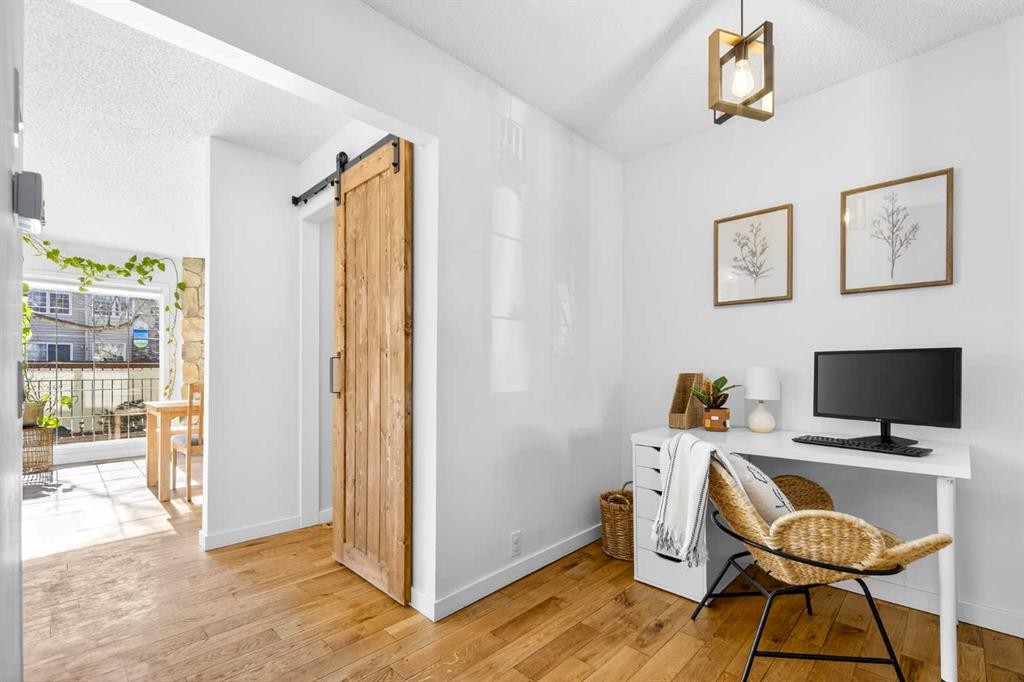 77 Point Drive Nw, Calgary, AB - Indoor Photo Showing Office