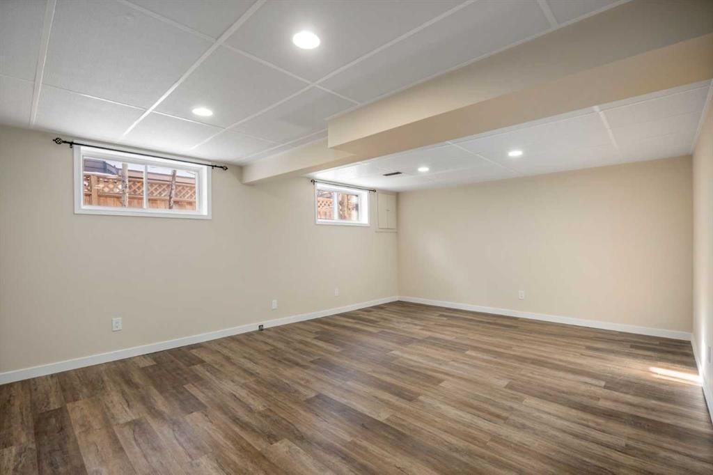 131 Stratton Crescent Sw, Calgary, AB - Indoor