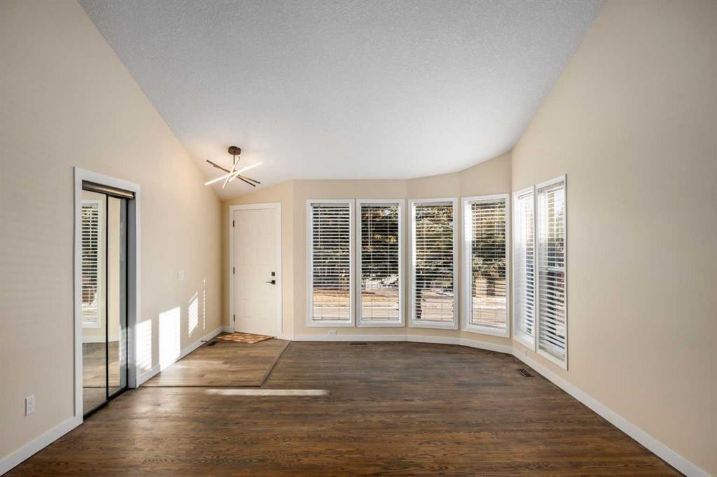 131 Stratton Crescent Sw, Calgary, AB - Indoor Photo Showing Other Room