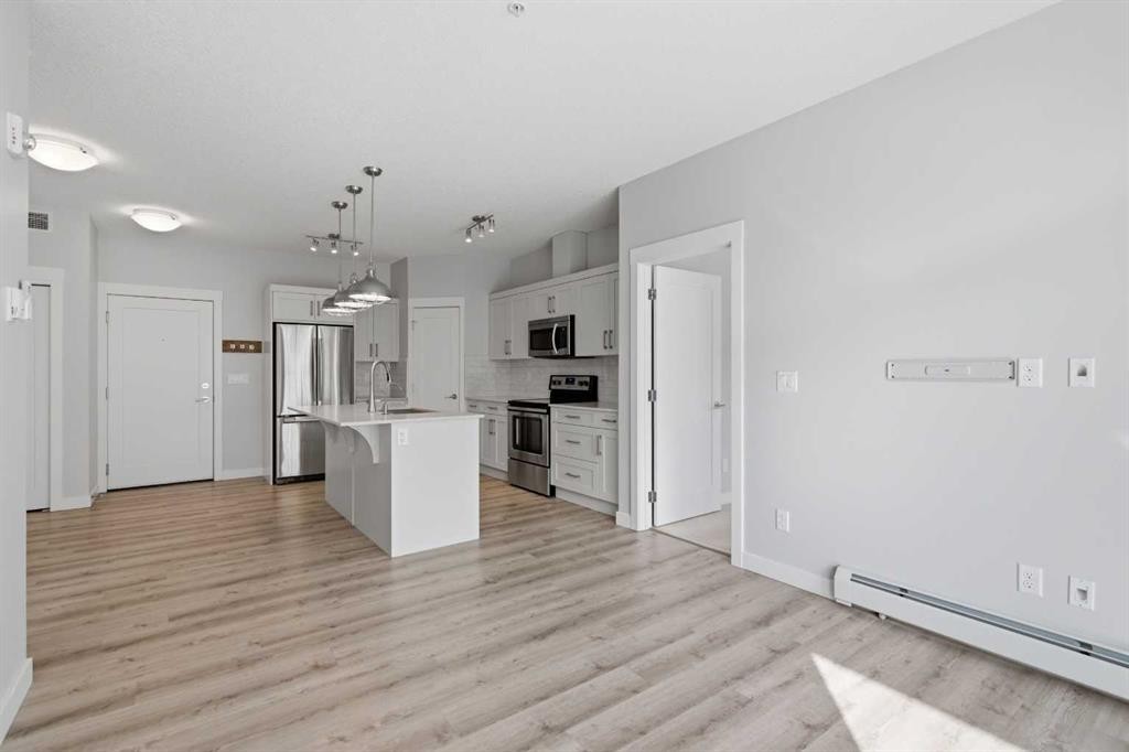 213-20 Walgrove Walk Se, Calgary, AB - Indoor Photo Showing Kitchen