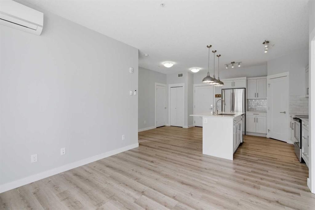 213-20 Walgrove Walk Se, Calgary, AB - Indoor Photo Showing Kitchen