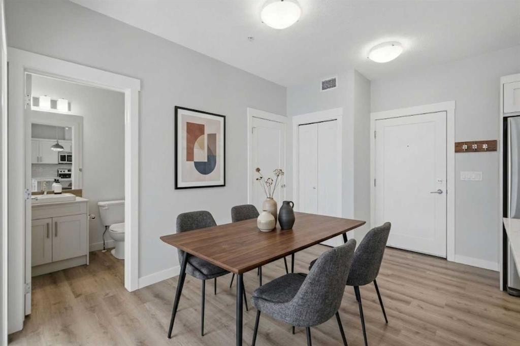 213-20 Walgrove Walk Se, Calgary, AB - Indoor Photo Showing Dining Room