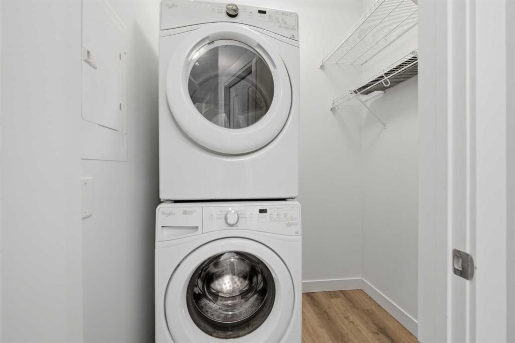 213-20 Walgrove Walk Se, Calgary, AB - Indoor Photo Showing Laundry Room