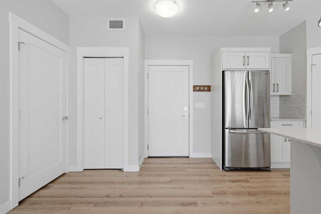 213-20 Walgrove Walk Se, Calgary, AB - Indoor Photo Showing Kitchen