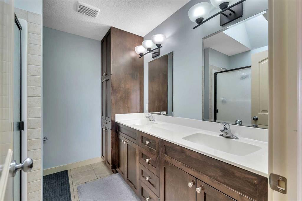 156 Bishop Crescent Nw, Langdon, AB - Indoor Photo Showing Bathroom