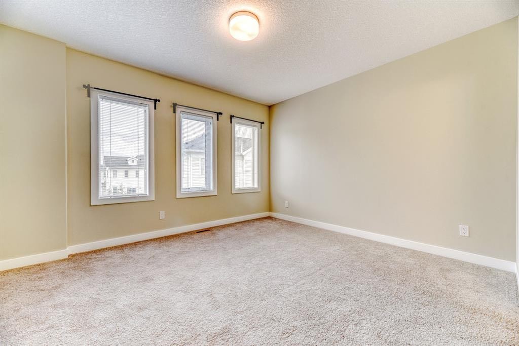 333 Silverado Common Sw, Calgary, AB - Indoor Photo Showing Other Room