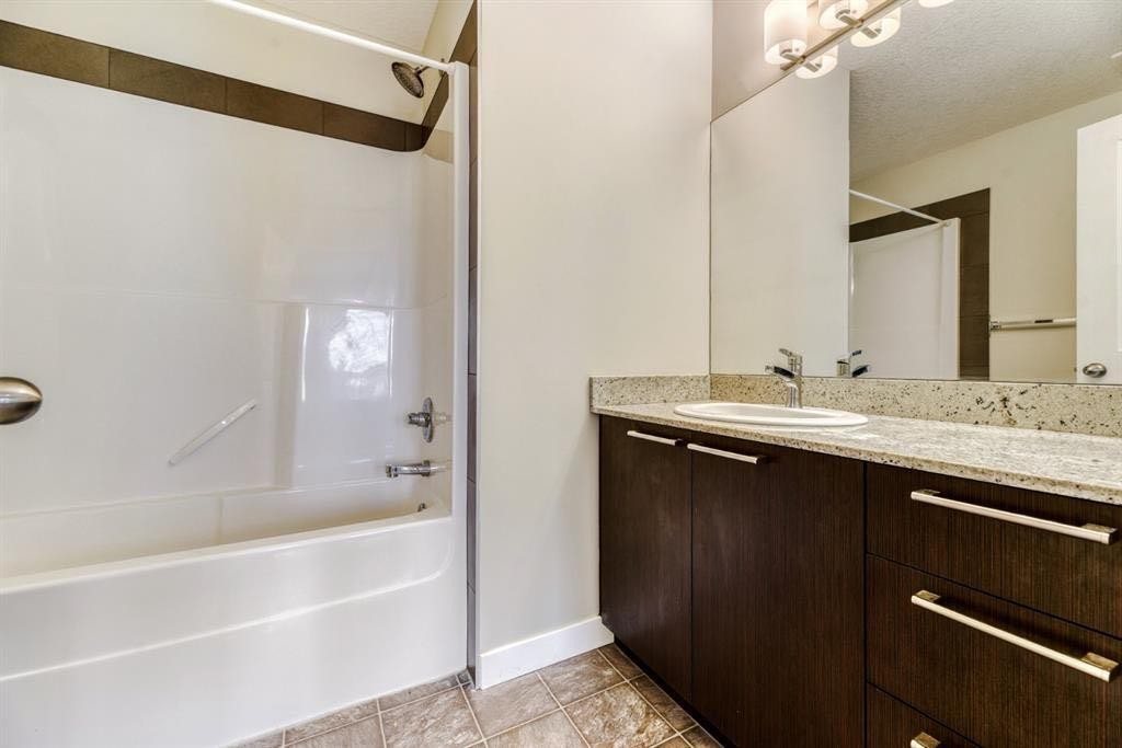 333 Silverado Common Sw, Calgary, AB - Indoor Photo Showing Bathroom