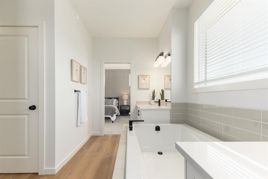 80 Creekside Path Sw, Calgary, AB - Indoor Photo Showing Bathroom