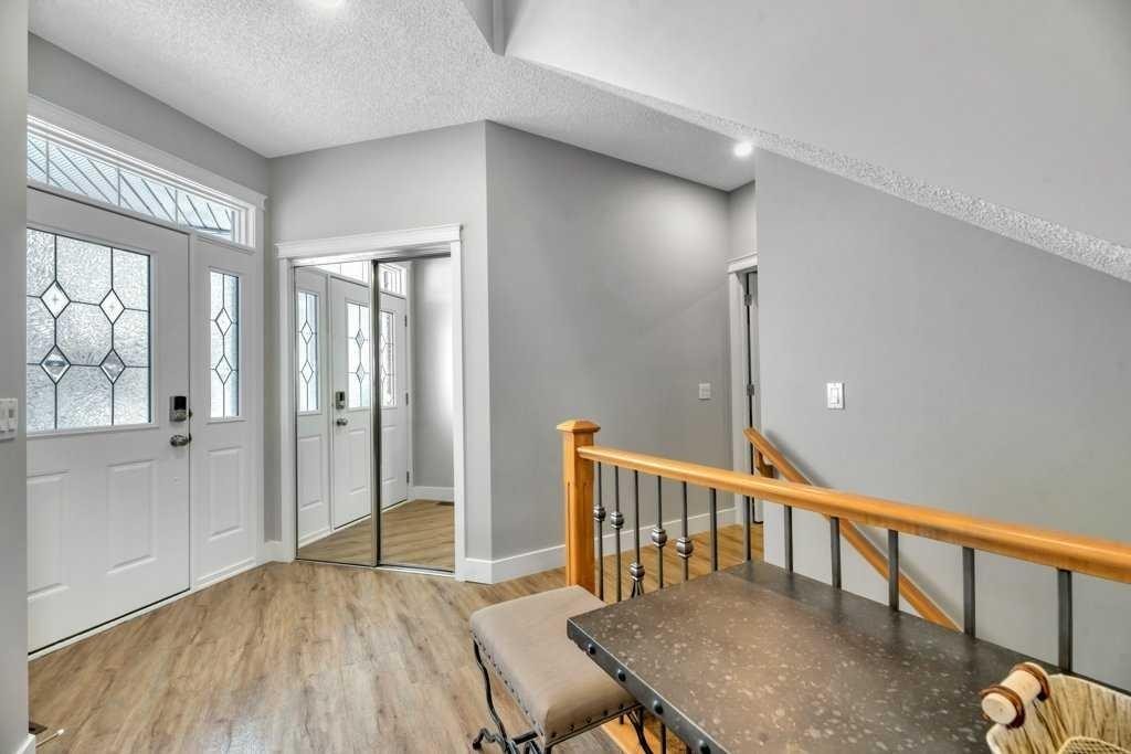 392 Rainbow Falls Way, Chestermere, AB - Indoor Photo Showing Other Room