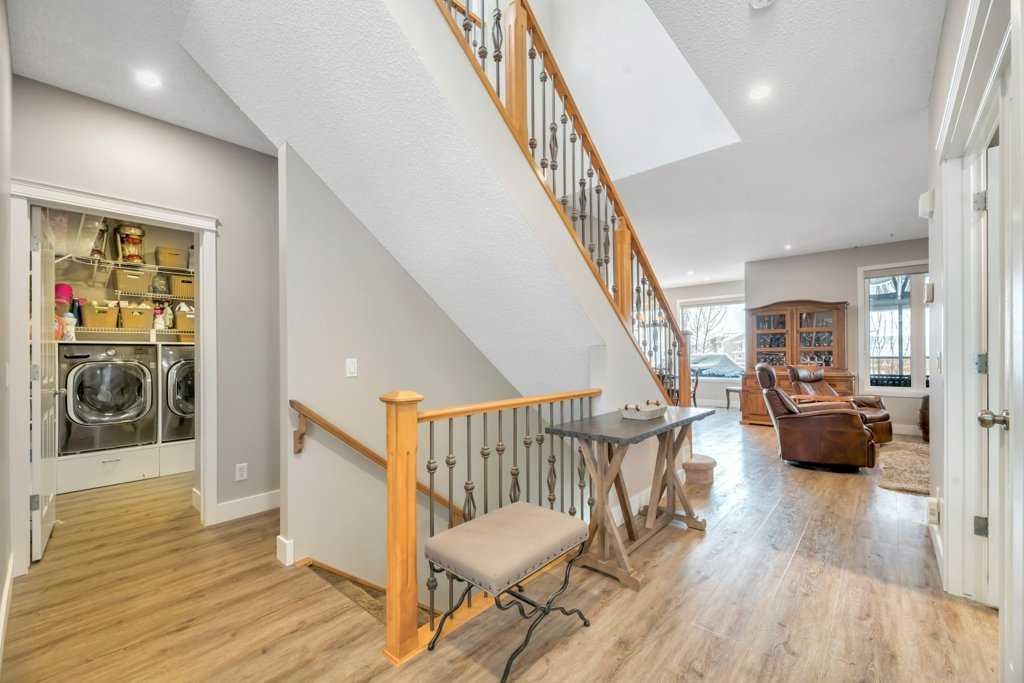 392 Rainbow Falls Way, Chestermere, AB - Indoor Photo Showing Other Room