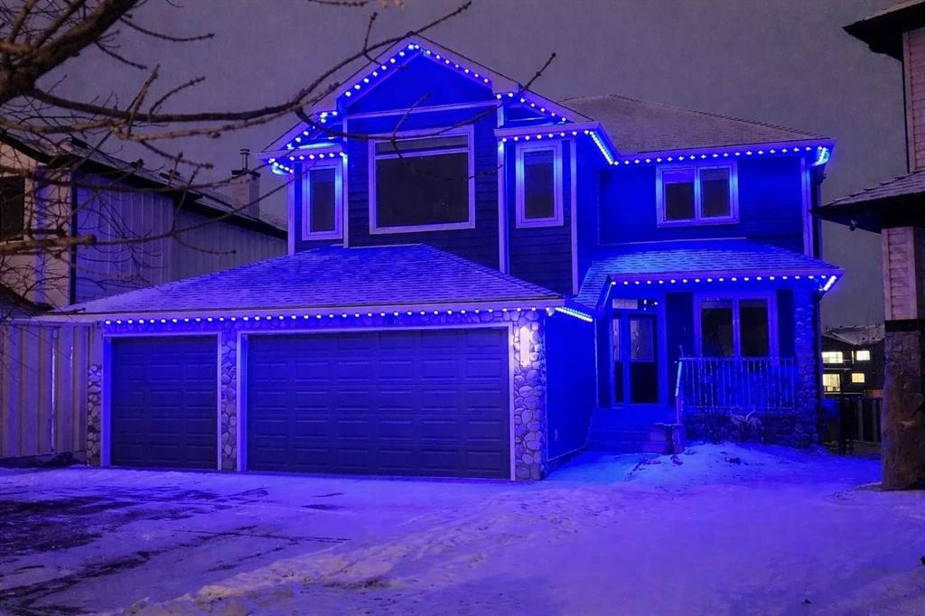 392 Rainbow Falls Way, Chestermere, AB -