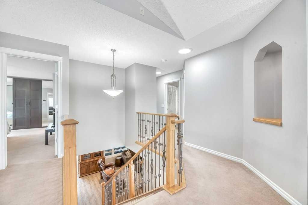 392 Rainbow Falls Way, Chestermere, AB - Indoor Photo Showing Other Room