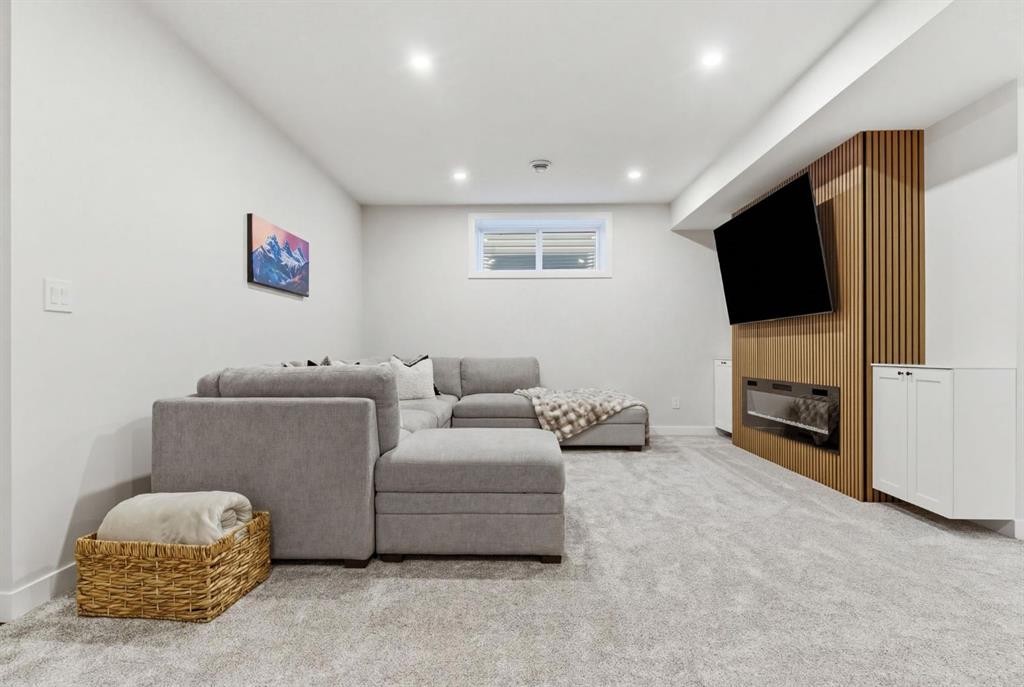 117 Ranchers View, Okotoks, AB - Indoor Photo Showing Other Room