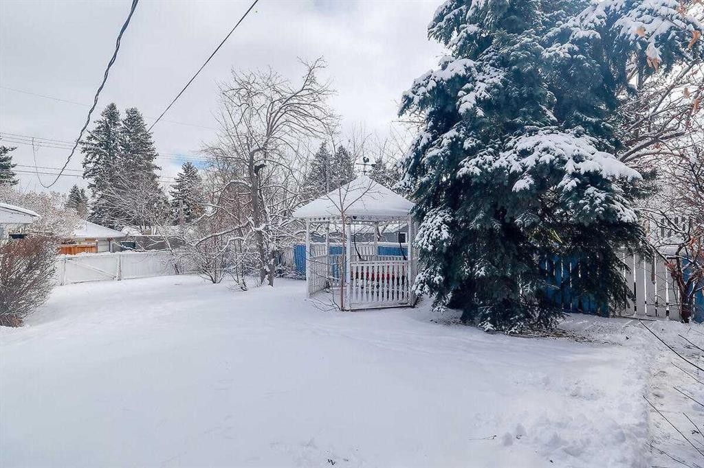 444 Woodland Crescent Se, Calgary, AB - Outdoor