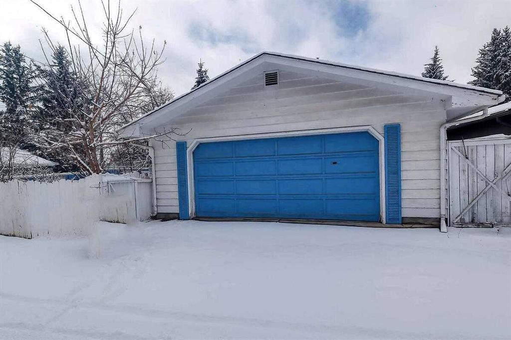 444 Woodland Crescent Se, Calgary, AB - Outdoor