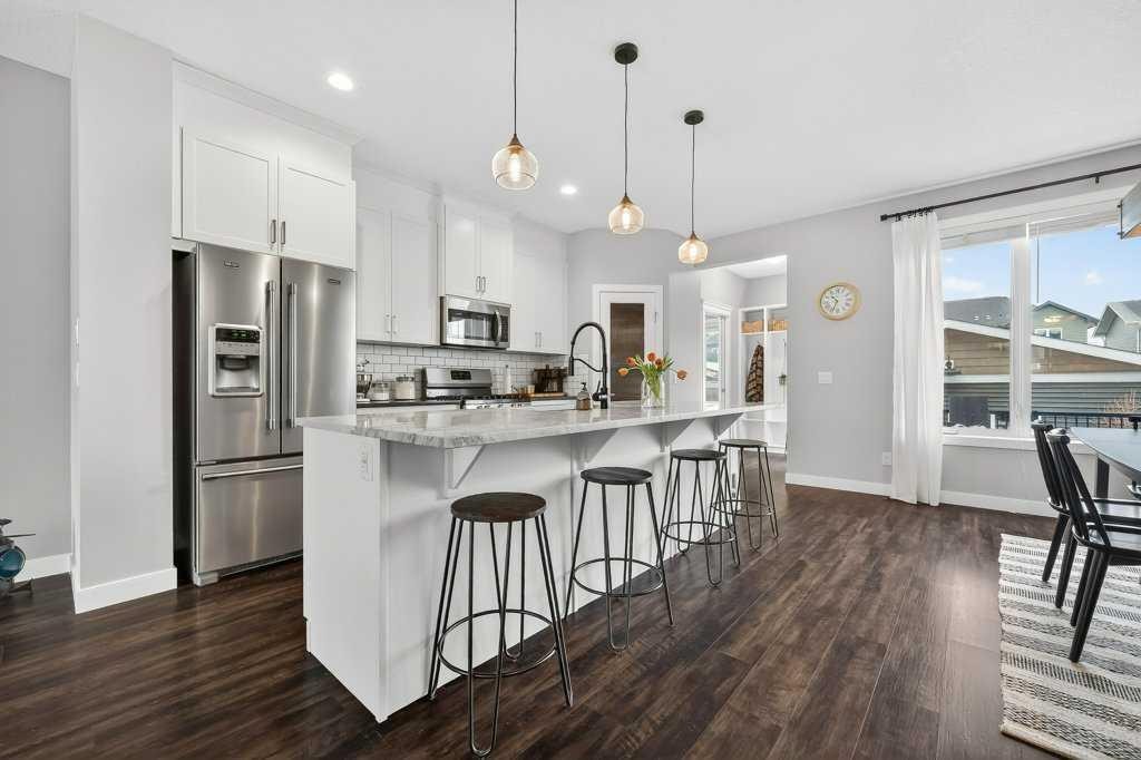 92 Fireside Crescent, Cochrane, AB - Indoor Photo Showing Kitchen With Upgraded Kitchen