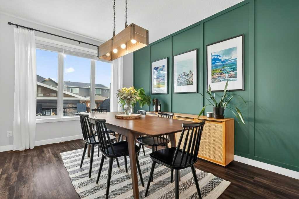 92 Fireside Crescent, Cochrane, AB - Indoor Photo Showing Dining Room