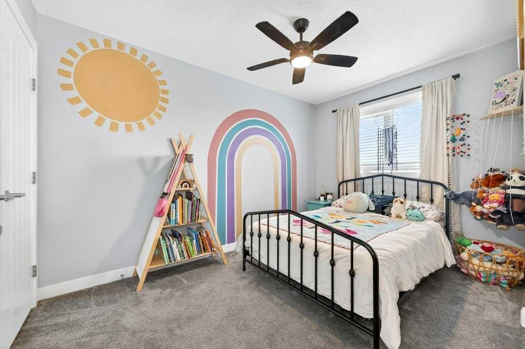 92 Fireside Crescent, Cochrane, AB - Indoor Photo Showing Bedroom