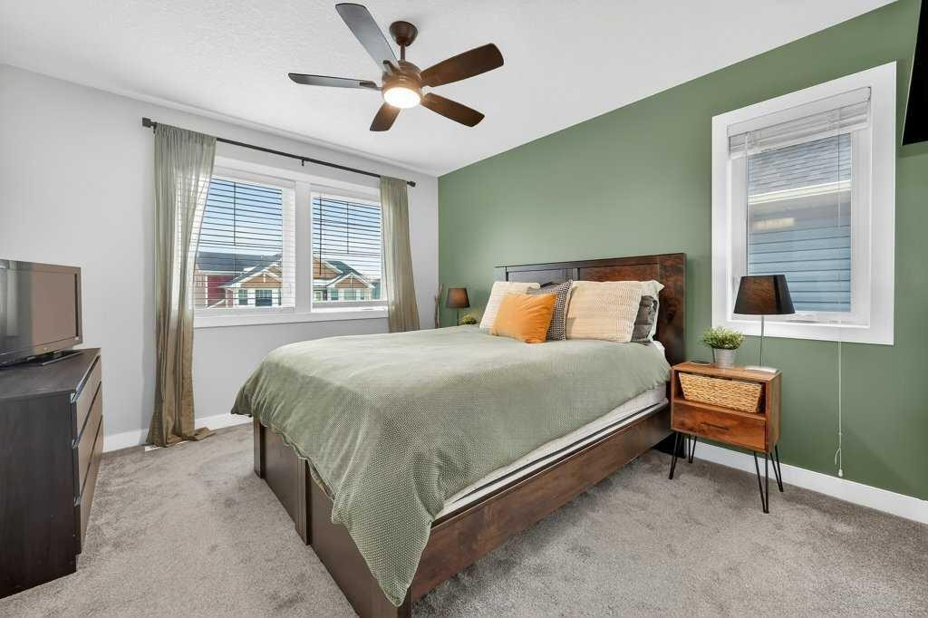 92 Fireside Crescent, Cochrane, AB - Indoor Photo Showing Bedroom