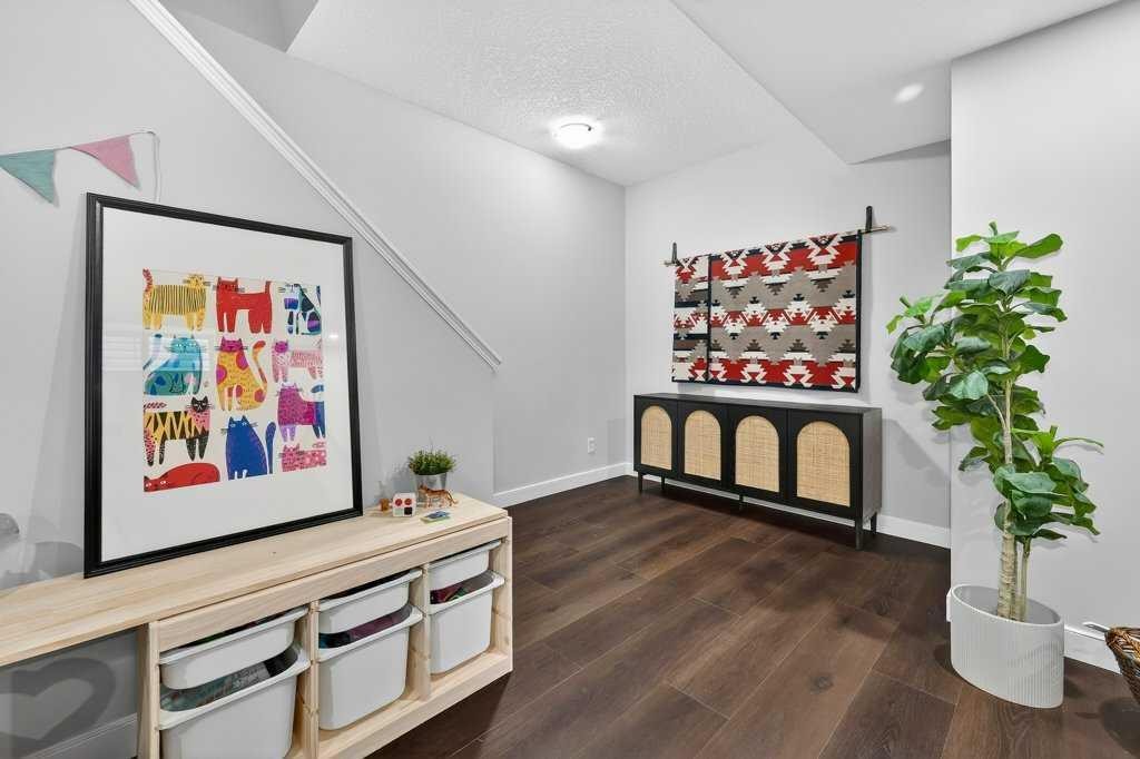 92 Fireside Crescent, Cochrane, AB - Indoor Photo Showing Other Room