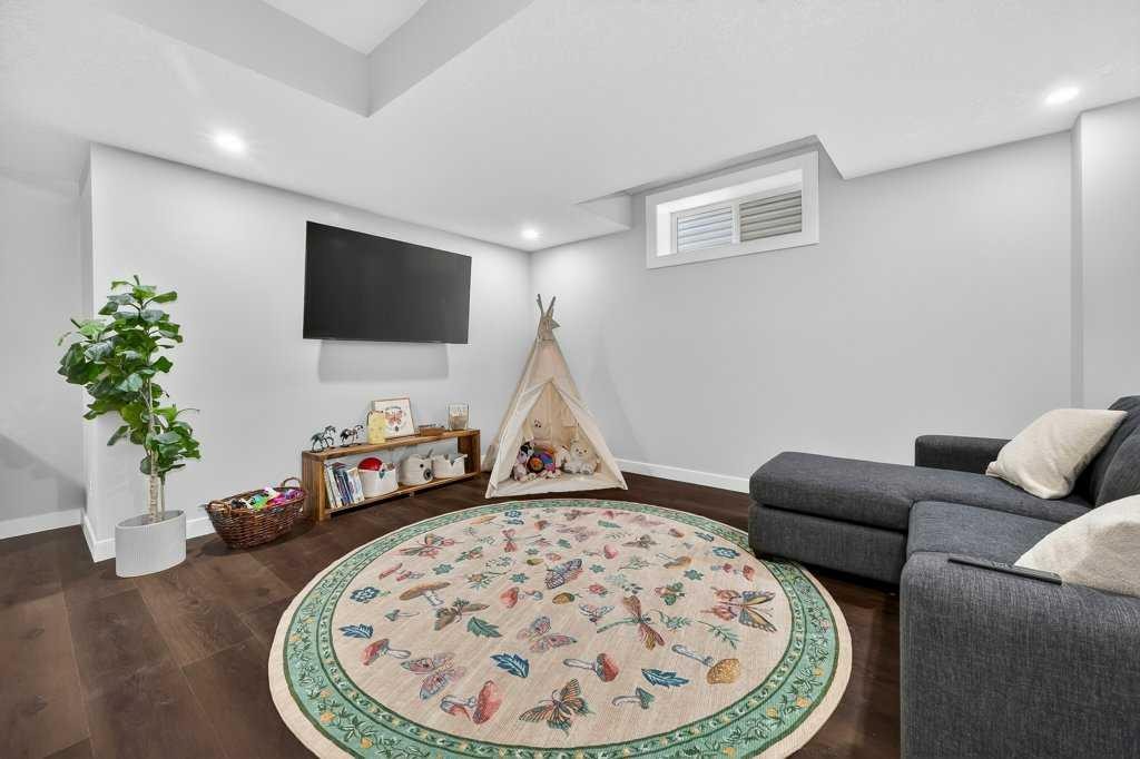 92 Fireside Crescent, Cochrane, AB - Indoor