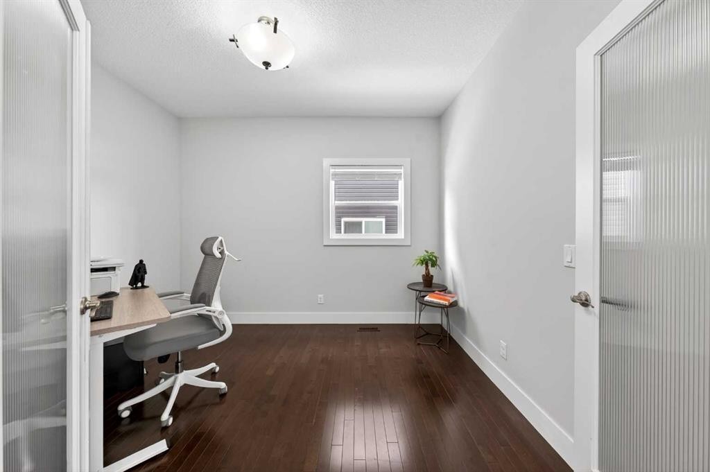 14 Evansfield Road Nw, Calgary, AB - Indoor Photo Showing Office